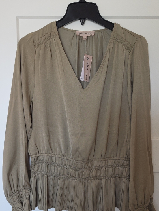 Philosophy Dresses & Skirts - Philosophy Olive Long Sleeve V-Neck Smocked Peplum Top